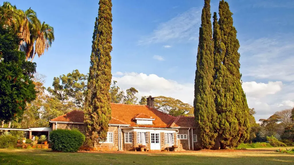 Karen Blixen Museum, Elephant Orphanage, Giraffe Center + Local Lunch